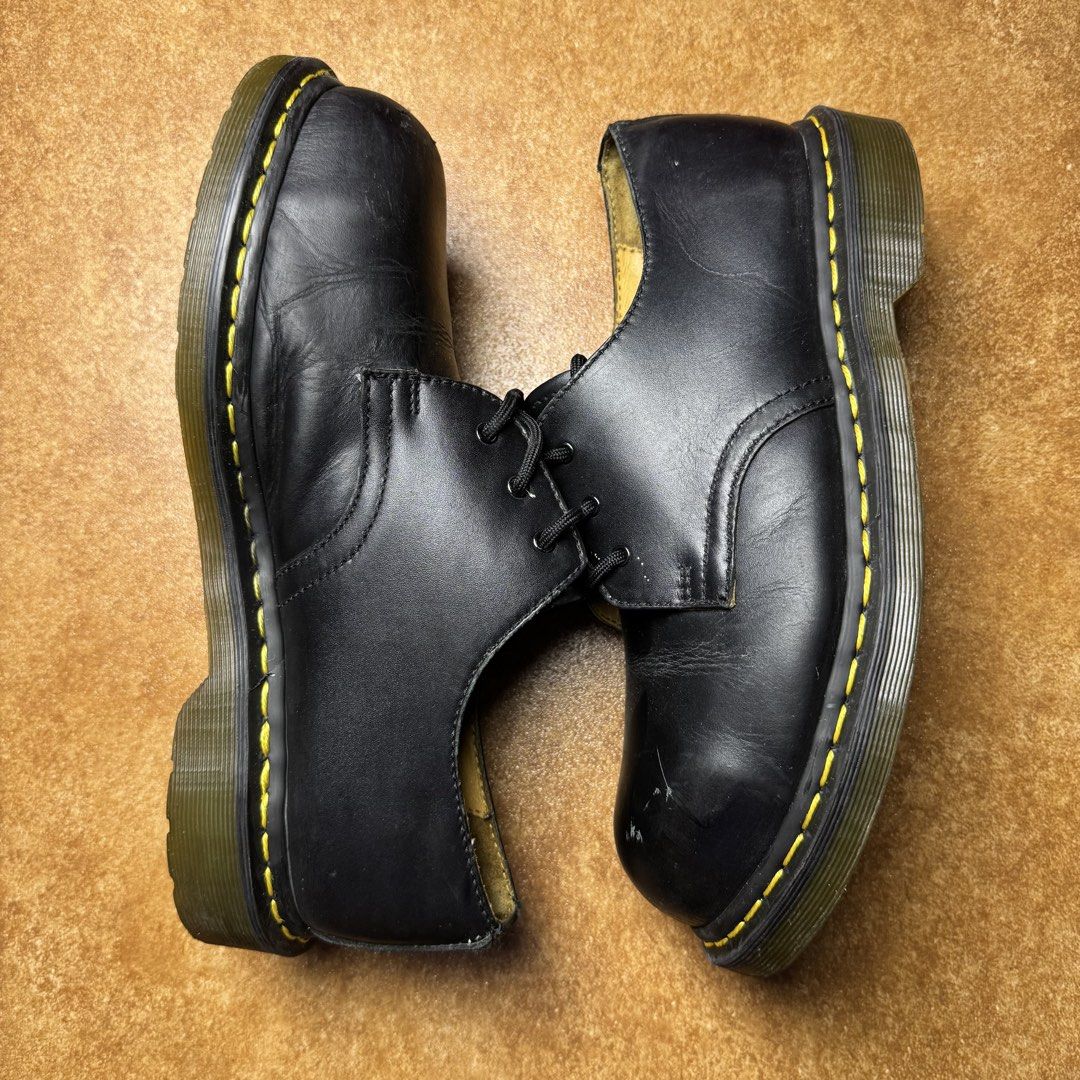 DR. MARTENS OXFORD “steel toe” (Category: Boots) located in Panabo. Submitted by shoerarefinds (Listing ID 1468280690, Image 3). Description: ĎŘ.MÁŘȚÈÑŠ OXFORD “steel toe” SIZE: EU 42 / 9 US / 27 CM Excellent Condition, minimal scratches LOCATION: PANABO CITY, DAVAO DEL NORTE, 8105 2300 FREESHIPPING.