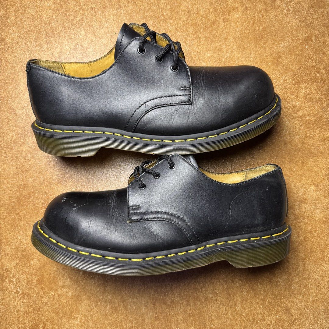 DR. MARTENS OXFORD “steel toe” (Category: Boots) located in Panabo. Submitted by shoerarefinds (Listing ID 1468280690, Image 1). Description: ĎŘ.MÁŘȚÈÑŠ OXFORD “steel toe” SIZE: EU 42 / 9 US / 27 CM Excellent Condition, minimal scratches LOCATION: PANABO CITY, DAVAO DEL NORTE, 8105 2300 FREESHIPPING.