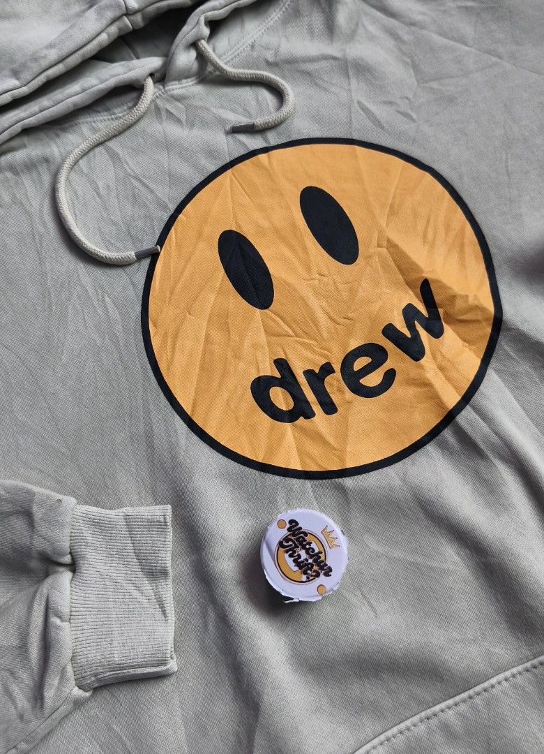 Draw Mascot Graphic Hoodie (Category: Hoodies) located in Manapla. Submitted by gentleturtle_3dc683 (Listing ID 1468073915, Image 2). Description: Draw Mascot Graphic Hoodie 💵 ₱ 149 from 190 📏 Size: 3XL (29 ½ x 29) 🎨 Color Rate: 9.5 /10 or better ✨ Condition: Excellent Pre-loved thrifted item. 💬 Message us for inquiries!.