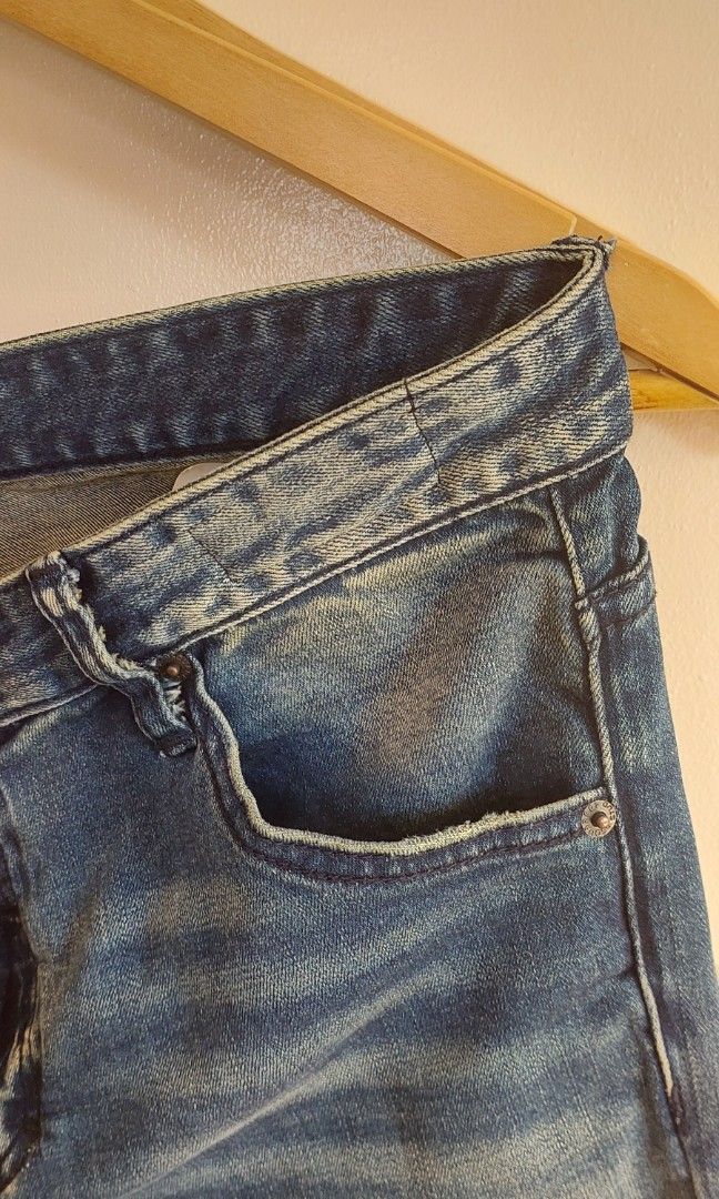 👌Dsquared2 Jeans – Relax Long Crotch Paint Splatter Denim👌 (Category: Jeans) located in Pozorrubio. Submitted by infinite_grind_0.1 (Listing ID 1467927183, Image 3). Description: 👌Dsquared2 Jeans (Size 46) – Relax Long Crotch Paint Splatter Denim👌 ₱1,250 📐 FLAT MEASUREMENTS: • Waist 30 • Inseam 25 • Total Length 35 • Leg Opening 6.5 #Dsquared2 #Dsquared2Jeans #Dsquared2PH #Dsquared2Size46 #DesignerJeansPH #LuxuryDenimPH #PaintSplatterJeans #