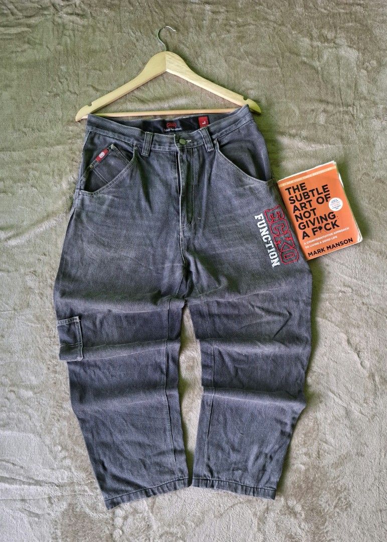 Ecko Function Y2K Charcoal Carpenter Pants 💥 (Category: Jeans) located in Alaminos. Submitted by made.by (Listing ID 1468060163, Image 2). Description: 📐 Exact Measurements: • Waist: 16.5 - 17 inches flat (Fits 33"-34" Waist) • Length: 41 inches (Outseam) • Leg Opening: 9 inches.