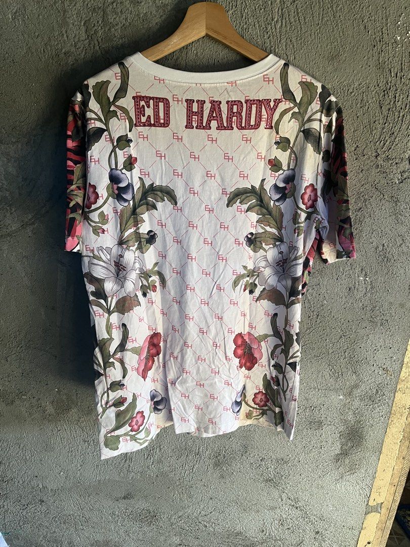 Ed hardy tshirt (Category: Tshirts & Polo Shirts ) located in Gapan. Submitted by xxkaboom (Listing ID 1468138793, Image 2). Description: 20.5x28 dimes Excellent condition Cut tag 9.5 colorate Nueva ecija loc.
