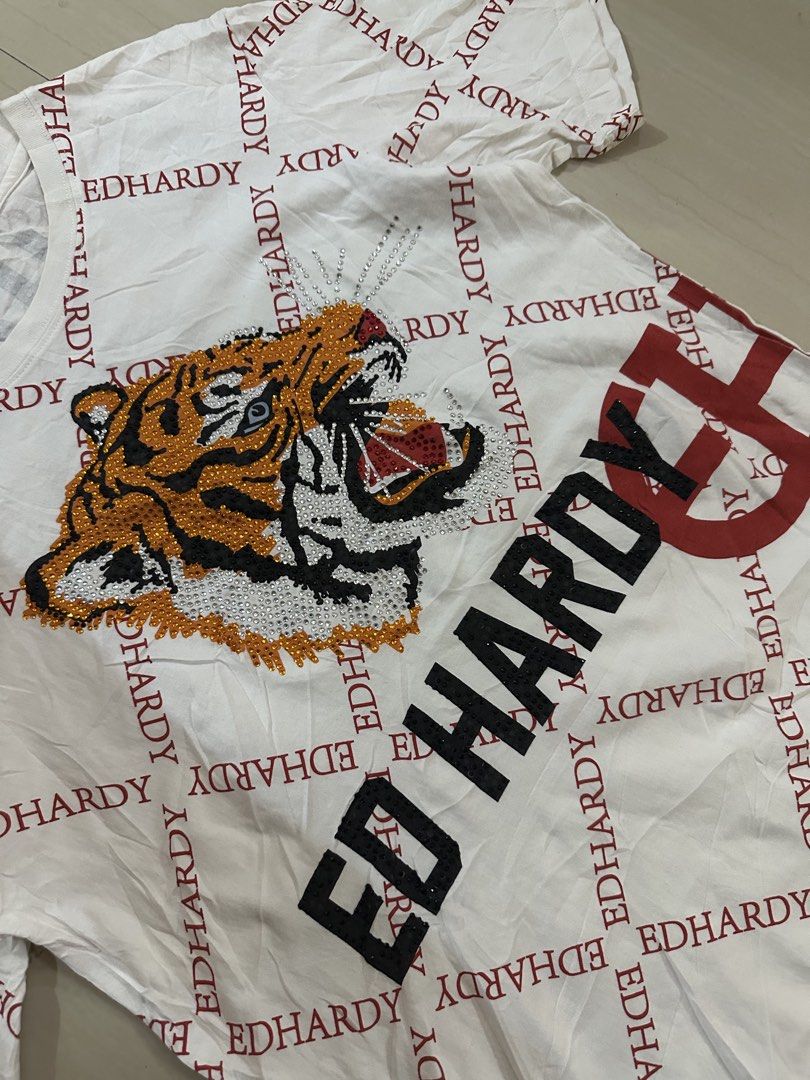 Edhardy (Category: Activewear) located in Alitagtag. Submitted by bhthrift_30 (Listing ID 1468183726, Image 3). Description: Edhardy Large 800+sf Dm📩.