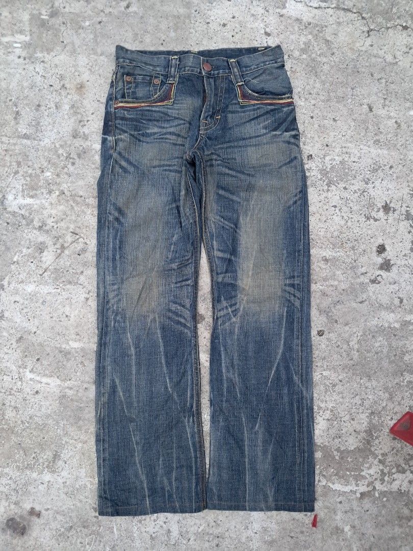 EDWIN 503 BLUE TRIP (Category: Jeans) located in Cagayan de Oro. Submitted by emman_yaku. (Listing ID 1468248565, Image 1). Description: DIMES W:31 L:40 T:12 H:A9.
