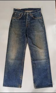 (Category: ) located in . Submitted by aydenthriftwear (Listing ID 1468083620, Image 1). Description: .