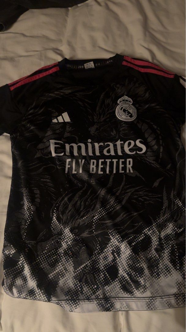 Emirates jersey (Category: Shirts) located in Manila. Submitted by emilyclothes.usa (Listing ID 1468212343, Image 1). Description: .