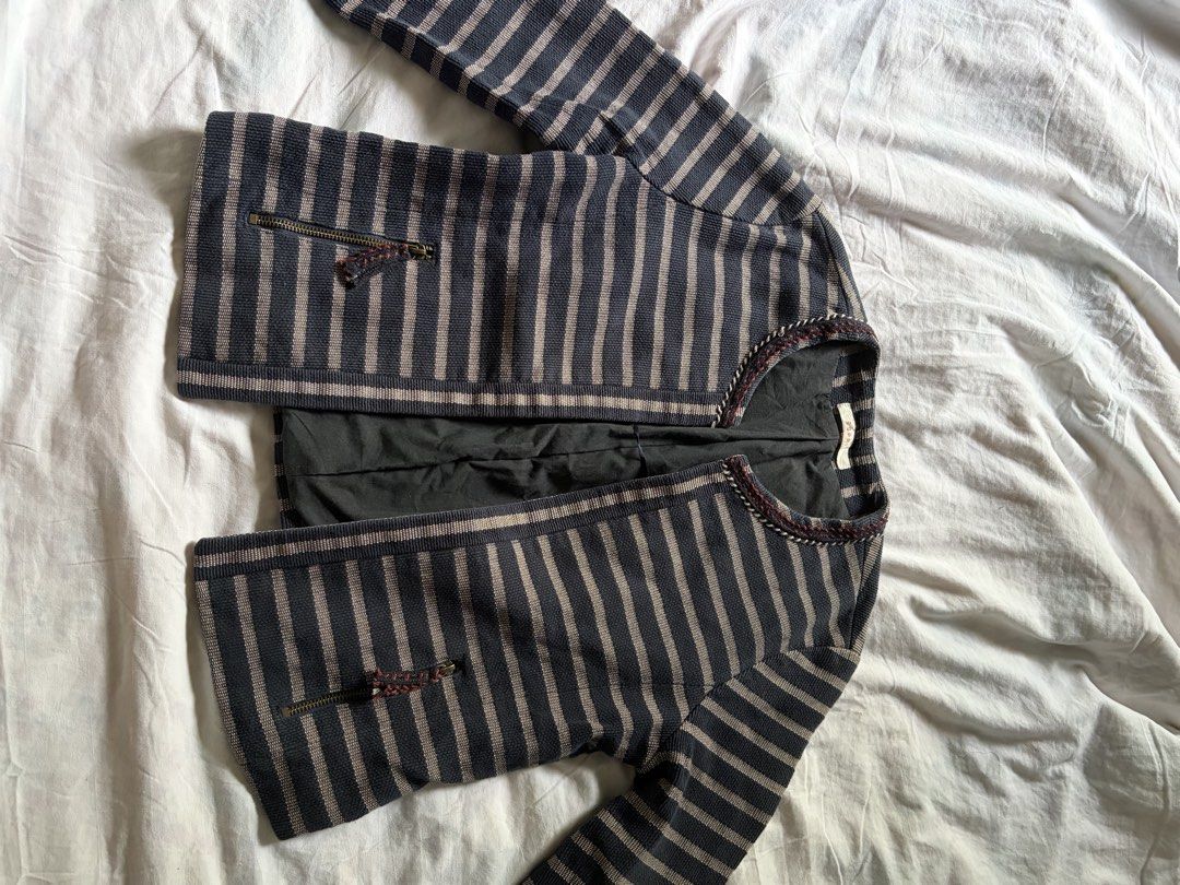 Esprit Striped Open Front Jacket (Category: Coats, Jackets and Outerwear) located in General Santos City (Dadiangas). Submitted by jwtfg (Listing ID 1468110630, Image 1). Description: - Brand: Esprit - Design: Navy blue and cream stripes with structured knit texture - Interior: Fully lined in black fabric - Pockets: 2 front zippered pockets with braided red and navy pulls - Details: Decorative red contrast stitching on the collar and vertical str