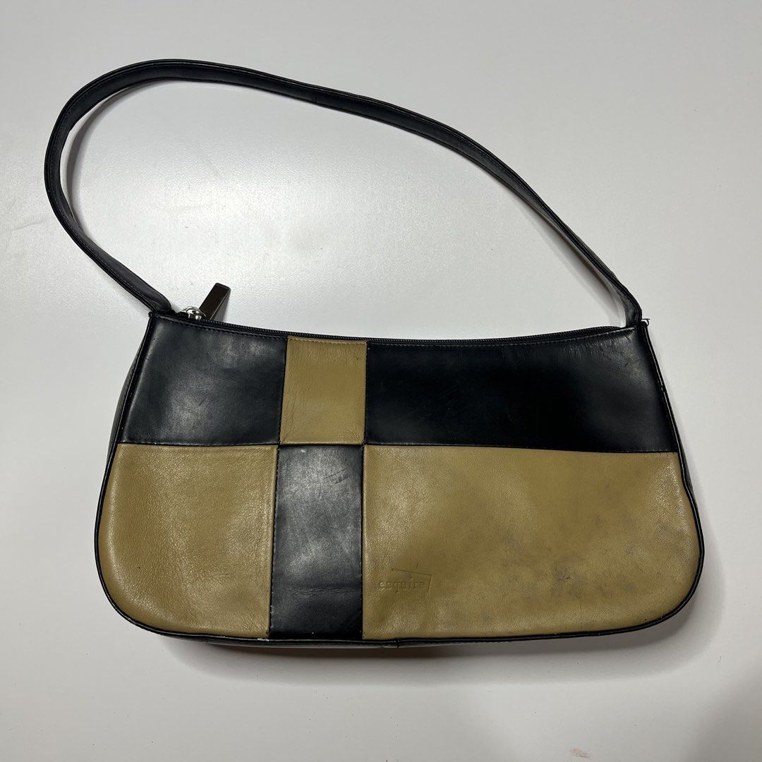 Esquire baguette bag y2k (Category: Shoulder Bags) located in Cagayan de Oro. Submitted by kojisalas (Listing ID 1468217670, Image 1). Description: Height: 7 Length: 12.5 Depth: 3 Issues: color transfer (idk how to get it off) some scratches .