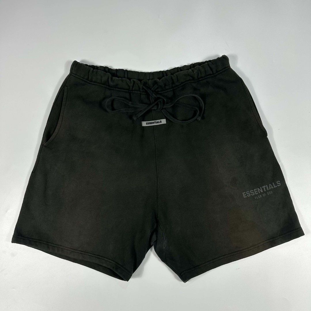 Essentials shorts (Category: Shorts) located in Dagupan City. Submitted by shanet. (Listing ID 1468257436, Image 1). Description: E*sent*als shorts Need wash W- 36 to 40 L- 20 T- 15 H- 13.