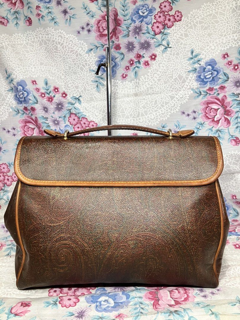 ETRO MILANO SADDLE BAG (Category: Tote Bags) located in General Mariano Alvarez. Submitted by adonid (Listing ID 1468103130, Image 3). Description: ETRO MILANO SADDLE BAG GOOD CONDITION NORMAL SIGN OF USAGE ONLY ISSUE WALA NA SLING .