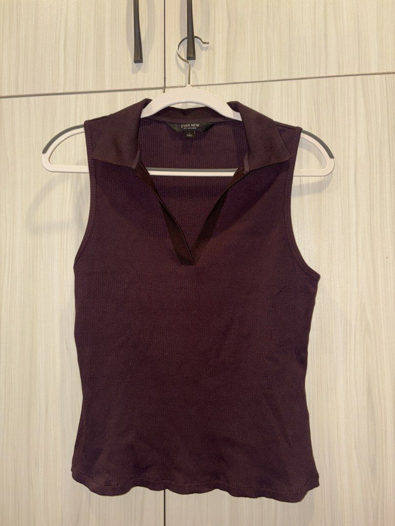 Ever New Collared Sleeveless Top (plus size) (Category: Sleeveless) located in Antipolo. Submitted by maiplus (Listing ID 1468248512, Image 1). Description: Size L, fits L-2XL body frame ribbed material no flaws.