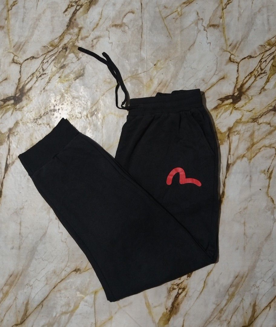 EVISO JOGGER PANTS (Category: Joggers) located in Veruela. Submitted by ivytalibo62410 (Listing ID 1468210715, Image 1). Description: EVISO JOGGER PANTS ▪️ Size Xl ▪️ w31-37 ▪️ Lenght 40 ▪️ Very Good Condition ▪️ Cr 9 / 10 ▪️ Wash & fabcon Ready to wear 350+ Shipping fee 🚘 LOC. Veruela AGUSAN DEL SUR 📍.