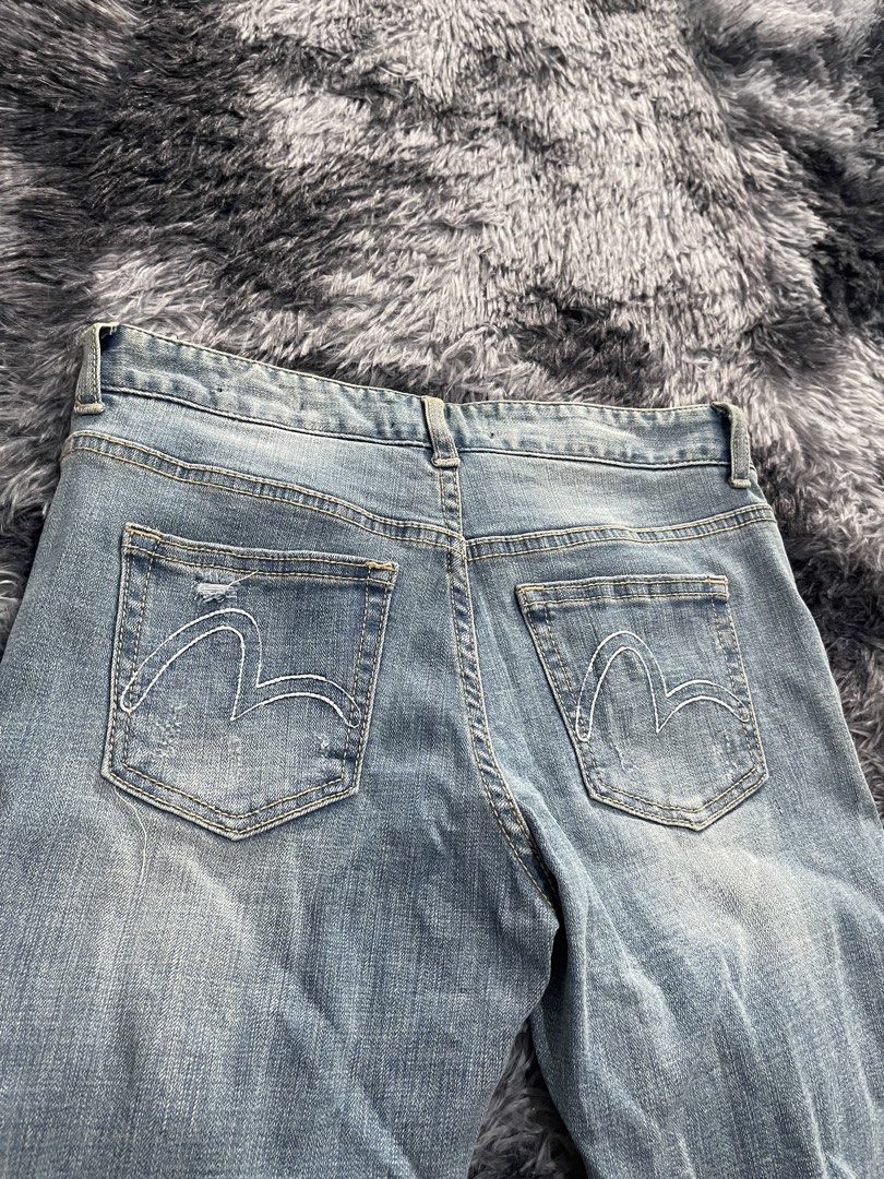 Evisu seagull pants (Category: Jeans) located in San Jacinto. Submitted by clothcartelph (Listing ID 1468104500, Image 1). Description: EVISU SIZE: 29 LEGHOLE: 5 WIDTH: 29 LENGTH: 35 ISSUE: ~ COLOR RATE: 9.4/10 CONDITION: EXCELLENT.