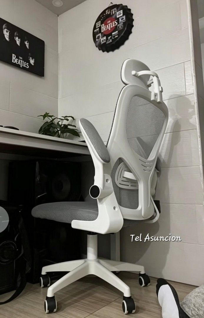 Executive chairs 💞 (Category: Chairs) located in Muntinlupa City. Submitted by amirah-05 (Listing ID 1468124731, Image 2). Description: .