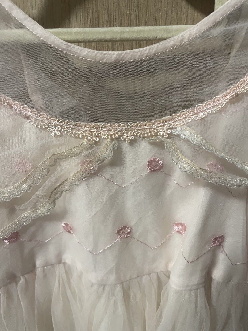 Fairy Costume (Category: Babies & Kids Fashion) located in Pasay City. Submitted by m.scloset (Listing ID 1468281776, Image 2). Description: Fairy Costume Color Pink 3 layered gown 3y to 4y old .
