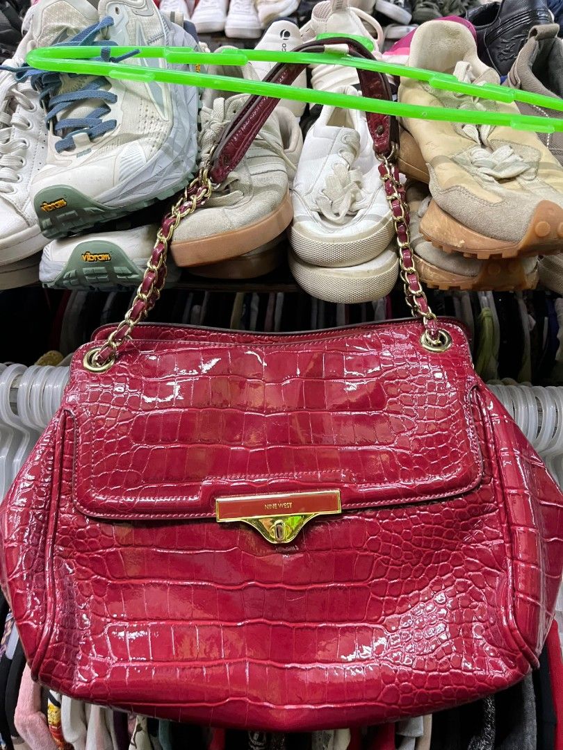 faux-leather Nine West shoulder bags (Category: Shoulder Bags) located in Nabua. Submitted by whimsigoth.doll_ph (Listing ID 1468130848, Image 1). Description: .