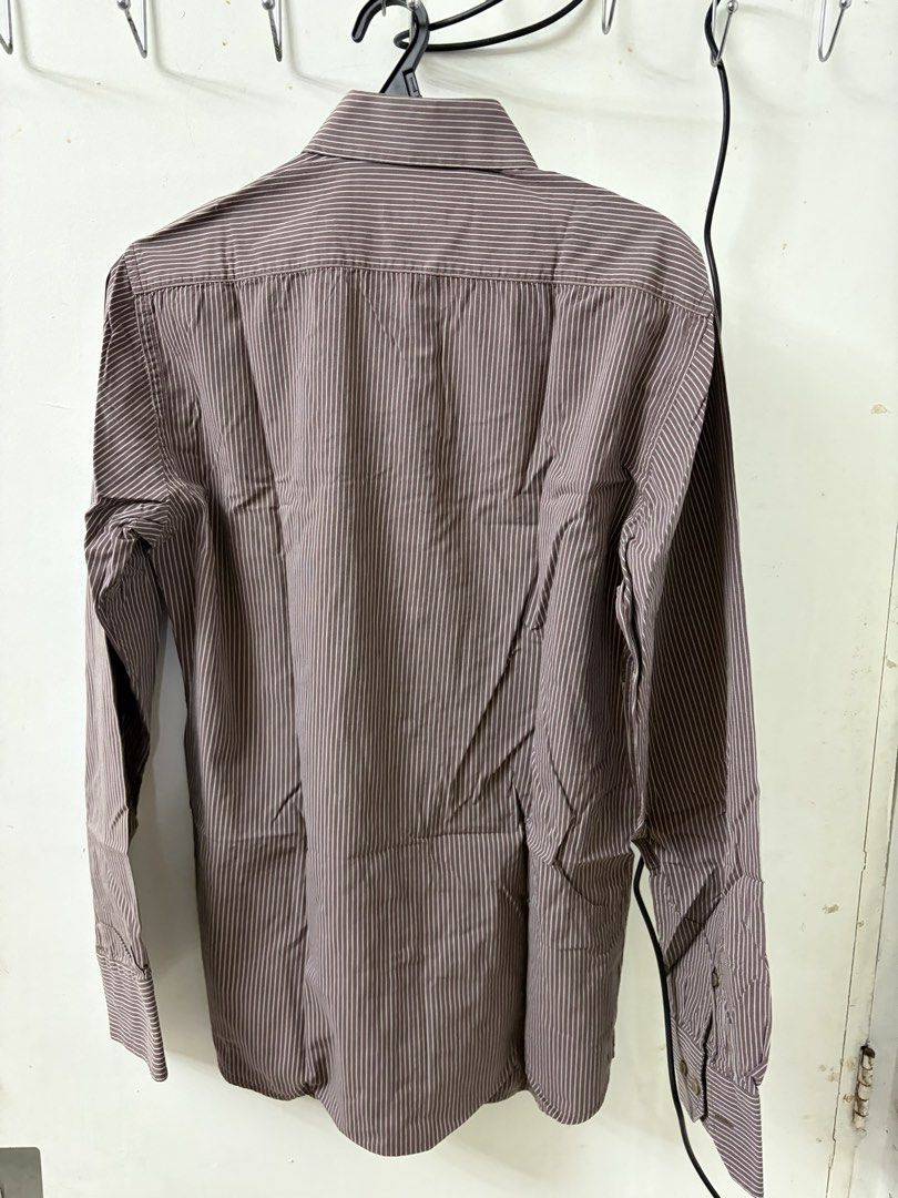 FERRE MEDIUM LONG SLEEVES (NEGOTIABLE) (Category: Coats, Jackets and Outerwear) located in Bacoor. Submitted by ohitswaltz (Listing ID 1468153485, Image 2). Description: Meetup Bacoor Area Only. Shipping via Lalamove (PAYMENT FIRST).
