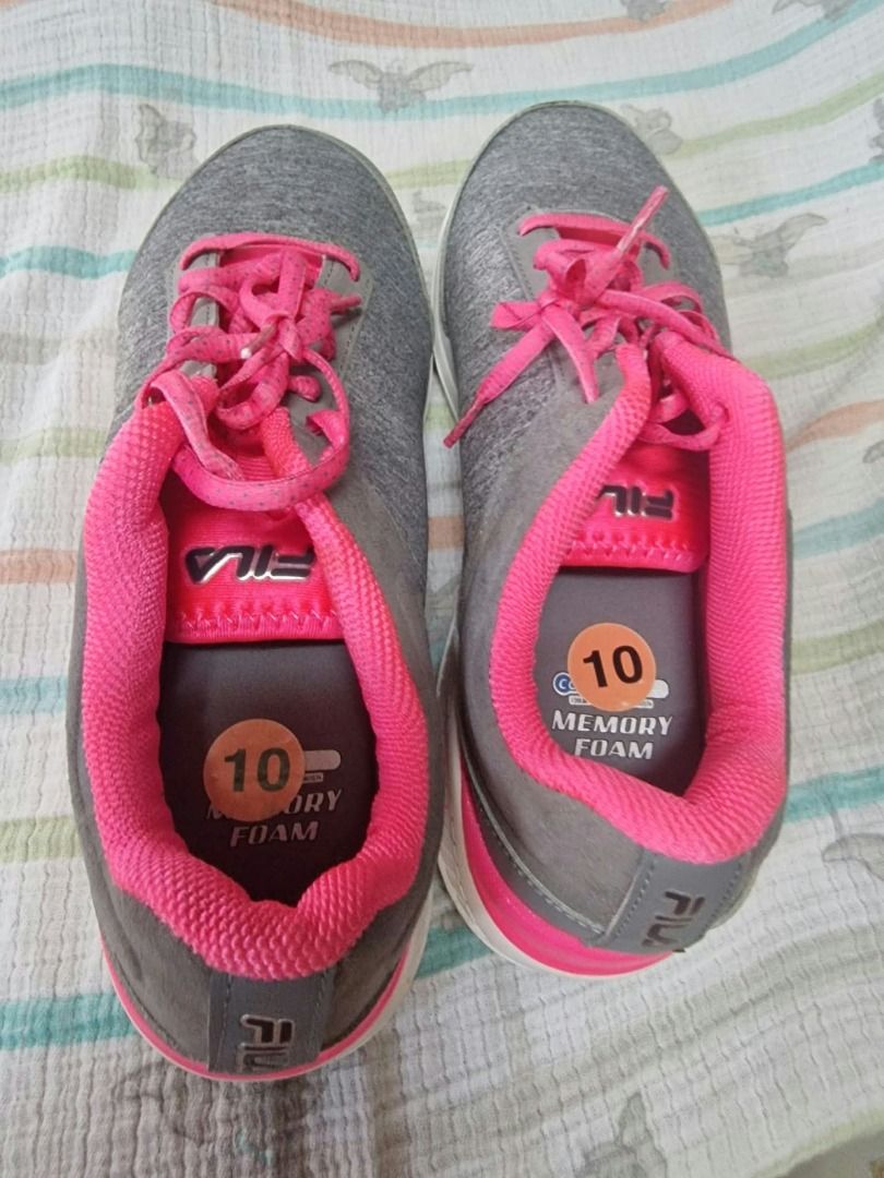 FILA Gray and Pink Size 10 (Category: Sneakers) located in Quezon City. Submitted by jojoleen28 (Listing ID 1468062520, Image 2). Description: .