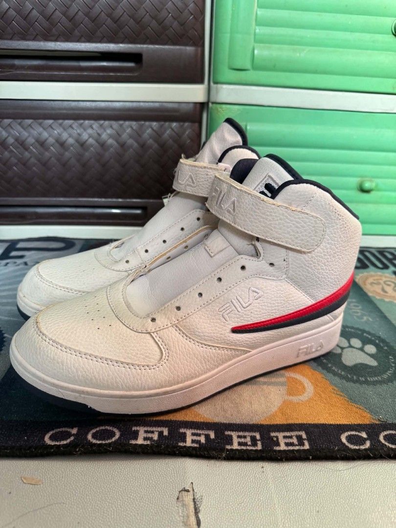Fila High Top Sneakers White Red Navy (Category: Sneakers) located in Manila. Submitted by yukira_online_shop (Listing ID 1468170559, Image 1). Description: PTPA -FS: Fila A-High Bnew from US -White/Navy/Red Sneakers -size US10 1/2 EUR 44 -High cut style -No lace included -No box -No issue just need to be cleaned -Can negotiate for sure buyers just dm me -Mod: Lalamove only -Payment: Gcash 📍Loc: Sta Mesa, Manila.