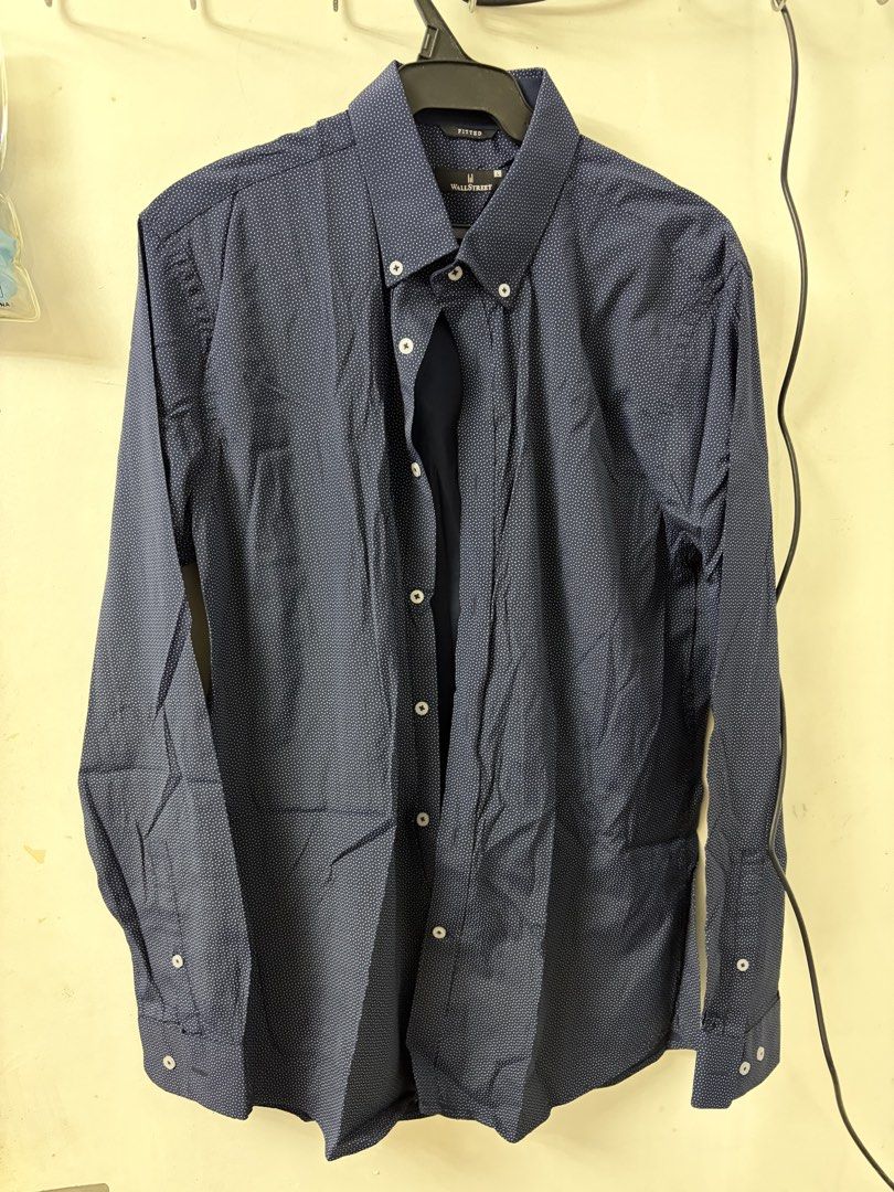 FITTED WALL STREET LARGE DARK BLUE LONG SLEEVES (Category: Coats, Jackets and Outerwear) located in Bacoor. Submitted by ohitswaltz (Listing ID 1468151739, Image 1). Description: Meetup Bacoor Area Only. Shipping via Lalamove (PAYMENT FIRST).