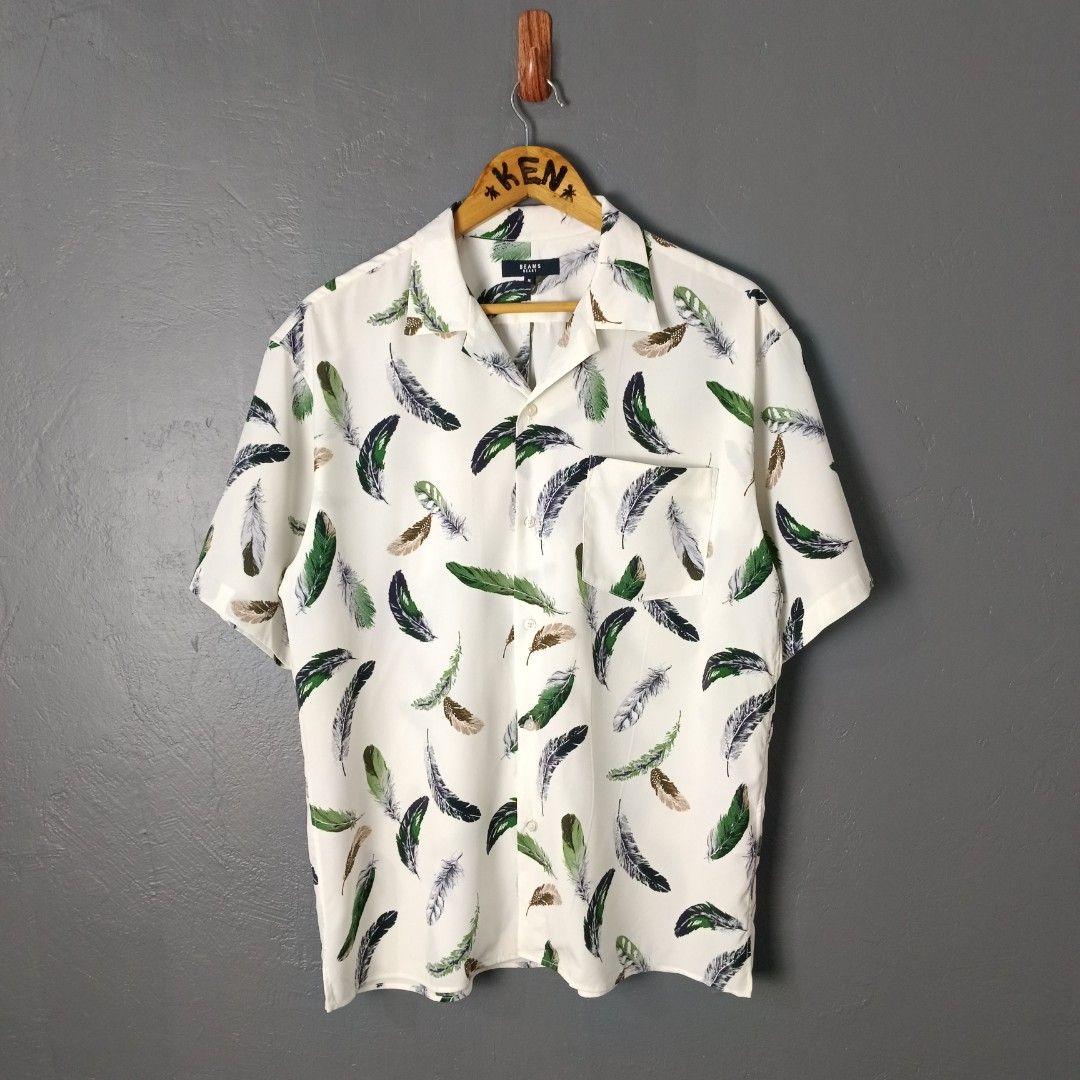 For Men - Beams Heart (Category: Tshirts & Polo Shirts ) located in Bacolod City. Submitted by drop.ph (Listing ID 1468120701, Image 1). Description: Beams - Camp Collar Authentic *Size M - 22x27.5 *Excellent cloth *Dot stain and small slit on collar *Price: 780php *Add SF if outside Bacolod City .