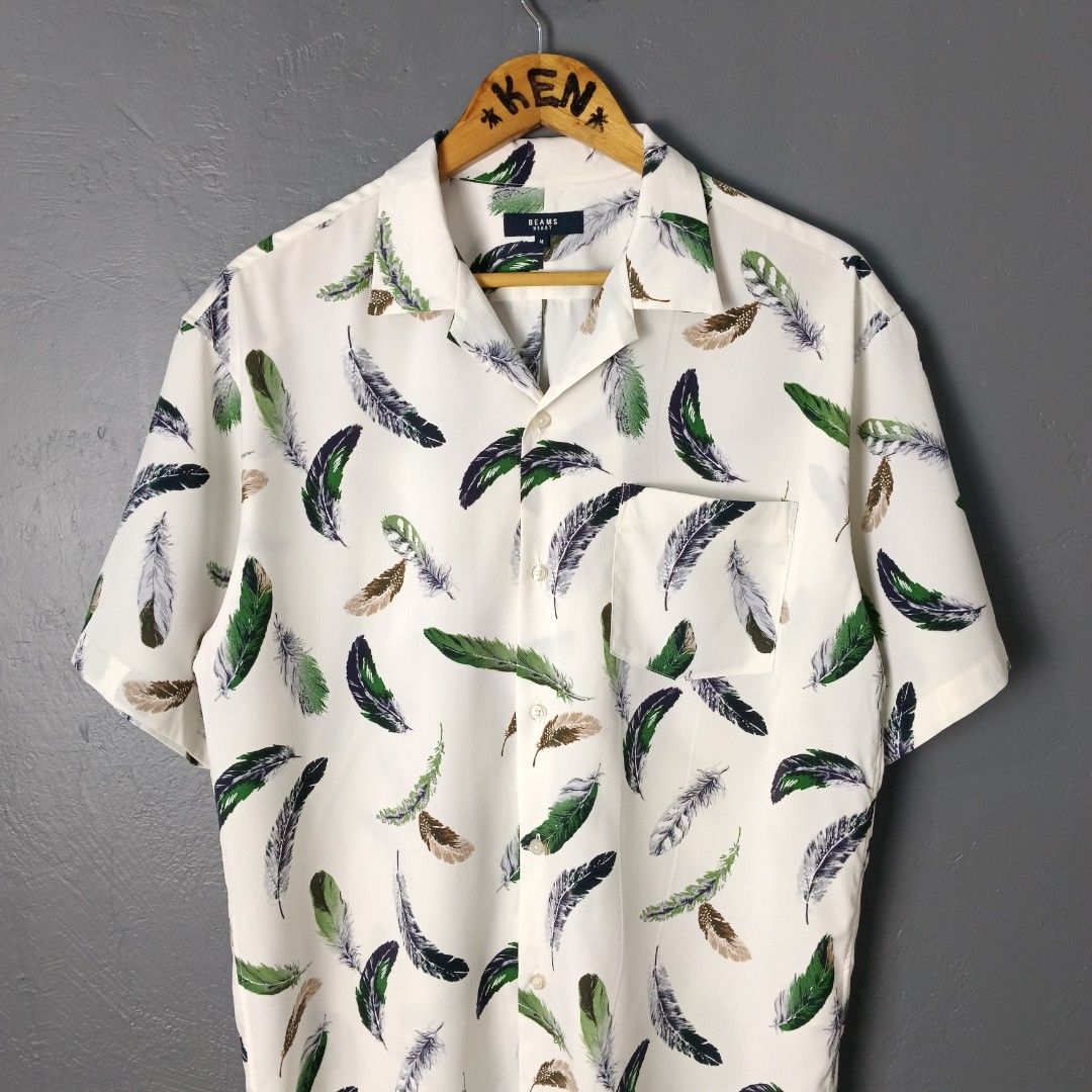 For Men - Beams Heart (Category: Tshirts & Polo Shirts ) located in Bacolod City. Submitted by drop.ph (Listing ID 1468120701, Image 3). Description: Beams - Camp Collar Authentic *Size M - 22x27.5 *Excellent cloth *Dot stain and small slit on collar *Price: 780php *Add SF if outside Bacolod City .