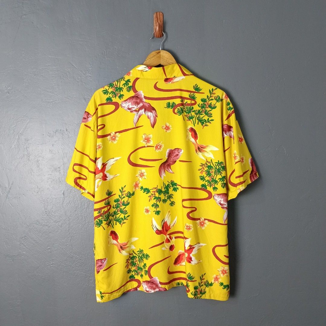 For Men - Out Rigger (Category: Tshirts & Polo Shirts ) located in Bacolod City. Submitted by drop.ph (Listing ID 1468130111, Image 2). Description: Outrigger - Hawaiian Shirt Authentic *Size L - 23x27.5 *Excellent *No flaws *Price: 780php *Add SF if outside Bacolod City.
