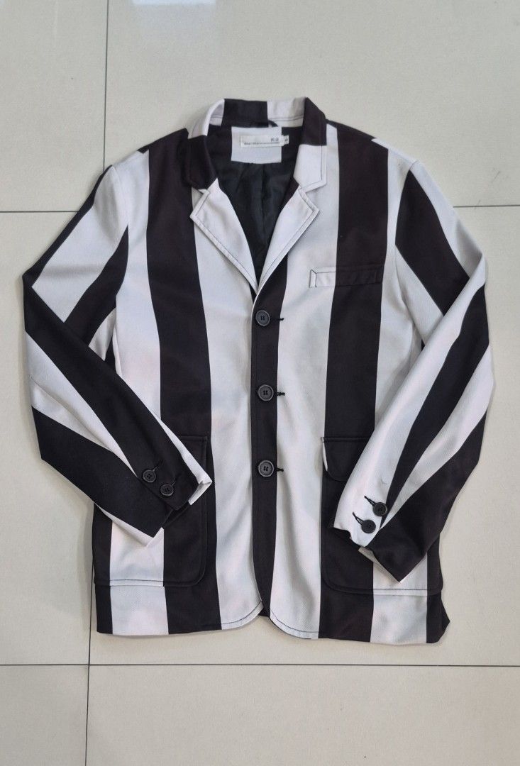 For Sale: K-2 Stripes Pattern Coat (Category: Coats, Jackets and Outerwear) located in Pasig City. Submitted by radcuratesclothing2026 (Listing ID 1468217373, Image 1). Description: 🌺 For Sale 🌺 K-2 Stripes Pattern Coat •Size Small(size 38) •Good condition •Complete Buttons •P800 •Pasig #RadCuratesClothing.