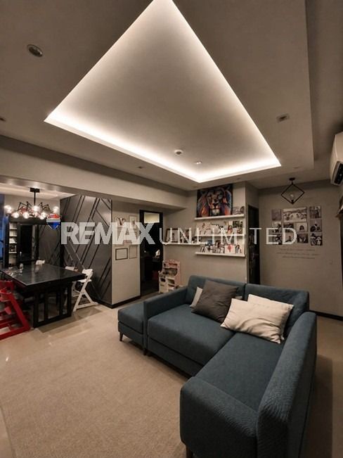 For Sale Rhapsody Residences (Category: Apartments & Condos) located in Makati City. Submitted by REMAXUNLIMITEDPH (Listing ID 1468081686, Image 3). Description: 📍 OPTION 2: RHAPSODY RESIDENCES — MUNTINLUPA Generous space & ultimate resort-style living — ideal for growing families! ✨ Unit Type: High-Floor Tandem Unit 📐 Floor Area: 96 sqm 🛏️ Bedrooms: 4 Bedrooms 🌅 Highlights: Balcony with views overlooking the resort amenities & swimming pool 