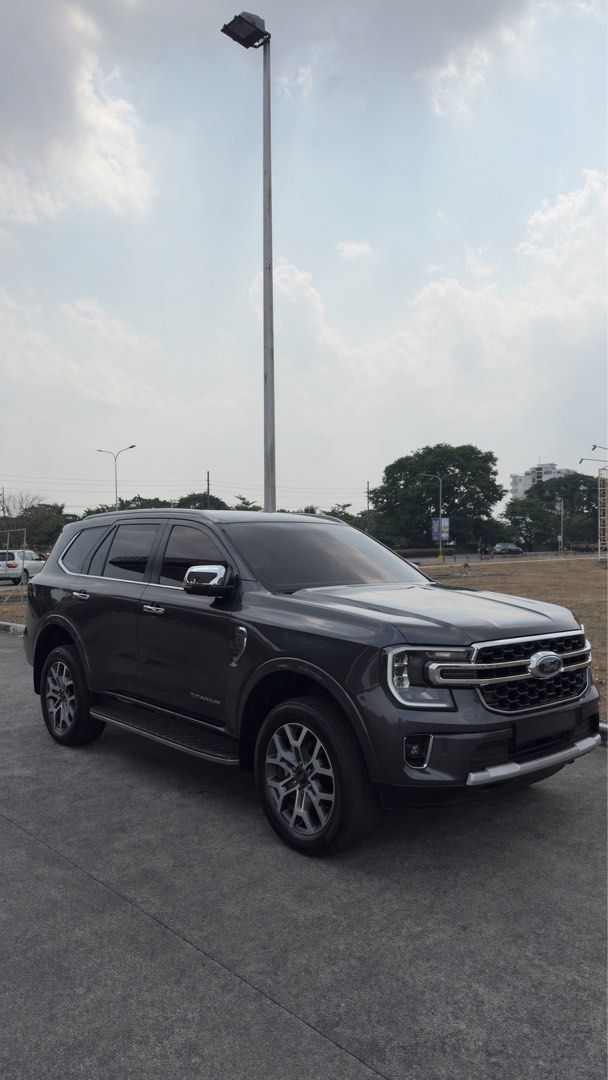 Ford Everest (Category: Used Cars) located in Angeles City. Submitted by siopao.sells (Listing ID 1468187806, Image 1). Description: 2025 Ford Everest Titanium 4x2 First owner - Owner Seller Automatic Transmission Color: Meteor Grey Diesel Plate Number ending in 5 Casa maintained (Ford Clark) Owner’s Manual and Warranty Booklet 2 Original Keys Full Matting SLEX & NLEX RFID installed No issues. See to appreciate 📍Angeles City, Pampanga Available 