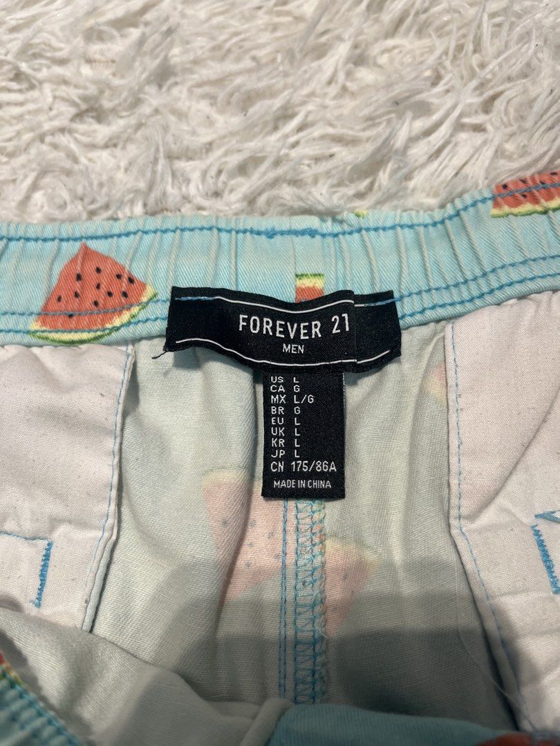 Forever21 Watermelon Men’s Shorts (Category: Shorts) located in San Pedro. Submitted by iamharoldguerrero (Listing ID 1468059363, Image 3). Description: Forever 21 Watermelon Mens Shorts Price: ₱100 Details: - Original & Pre-loved Shorts - Condition: 8/10 (sign of usage) - Dimensions: H; 19, W;19(inches) - no issues Location: San Pedro, Laguna - Free Delivery within San Pedro Area - if Malayo Shipping via JRS Express - Delivery via Lalamove.