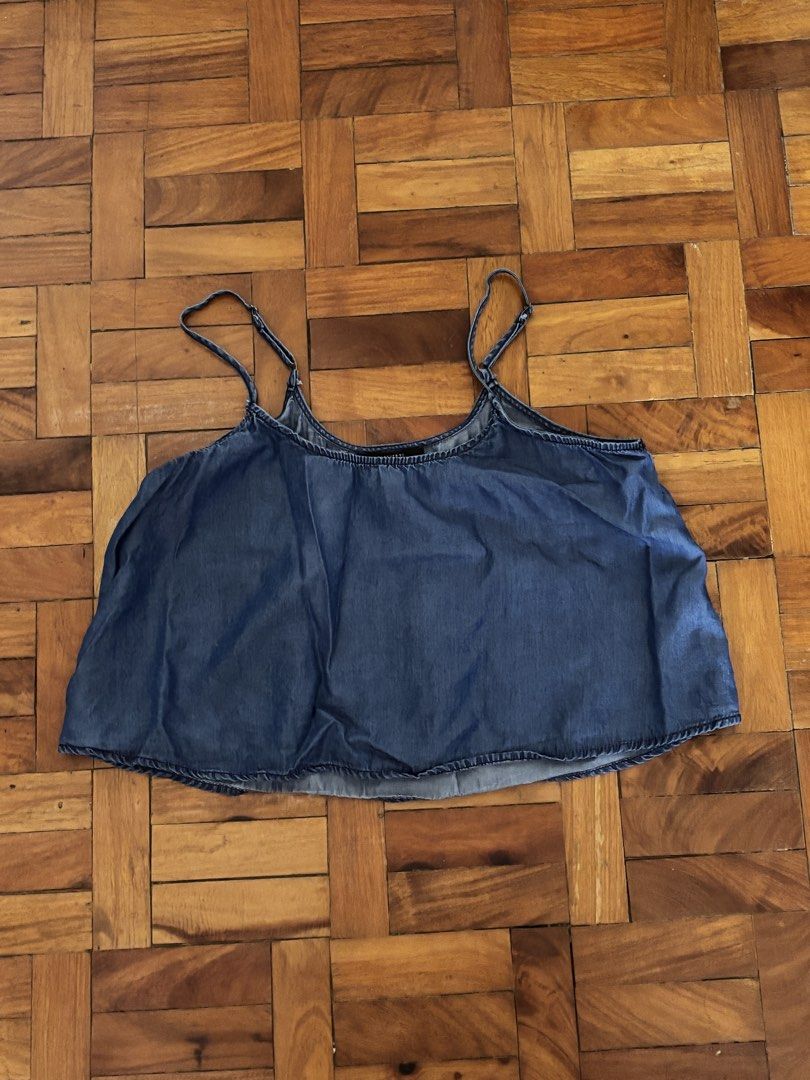 Forever 21 Denim Camisole Top (Category: Sleeveless) located in Las Pinas. Submitted by fwanchinee (Listing ID 1468119464, Image 1). Description: Can fit medium-large.