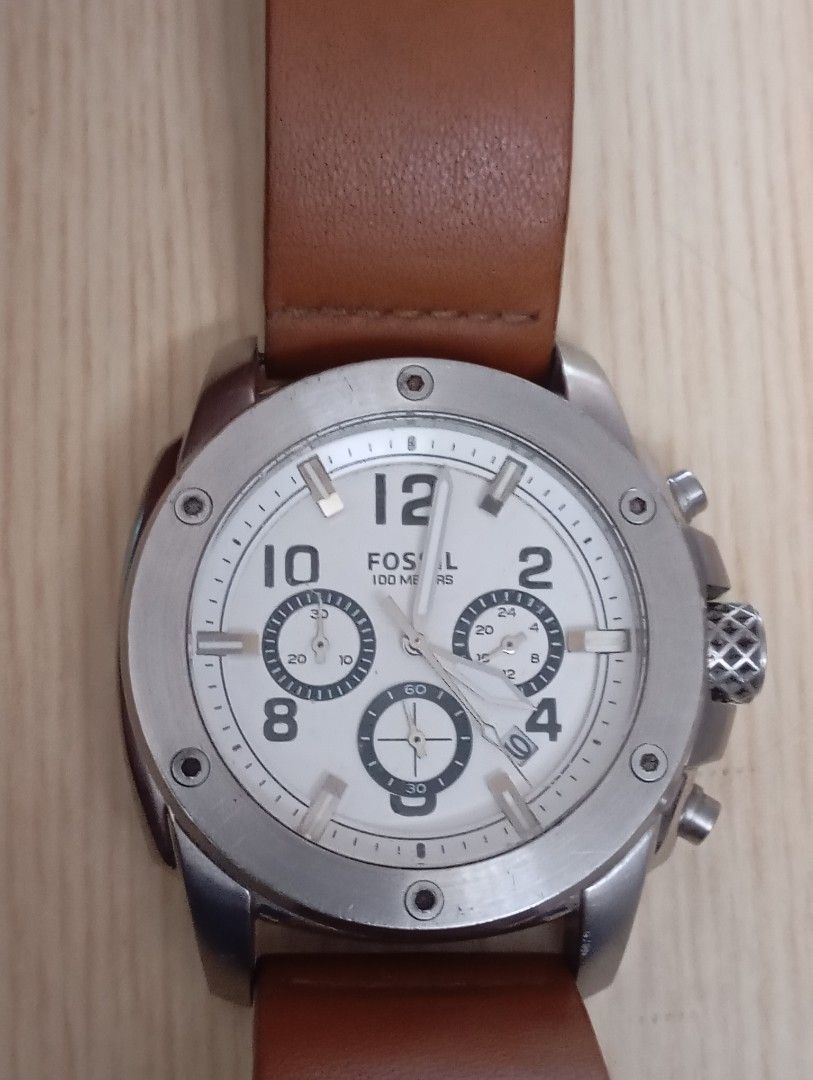 Fossil chronograph (Category: Men's Watches) located in Las Pinas. Submitted by quick_deals_great_finds2 (Listing ID 1468134885, Image 2). Description: Original good working condition Quartz chronograph with battery 45mm big size.