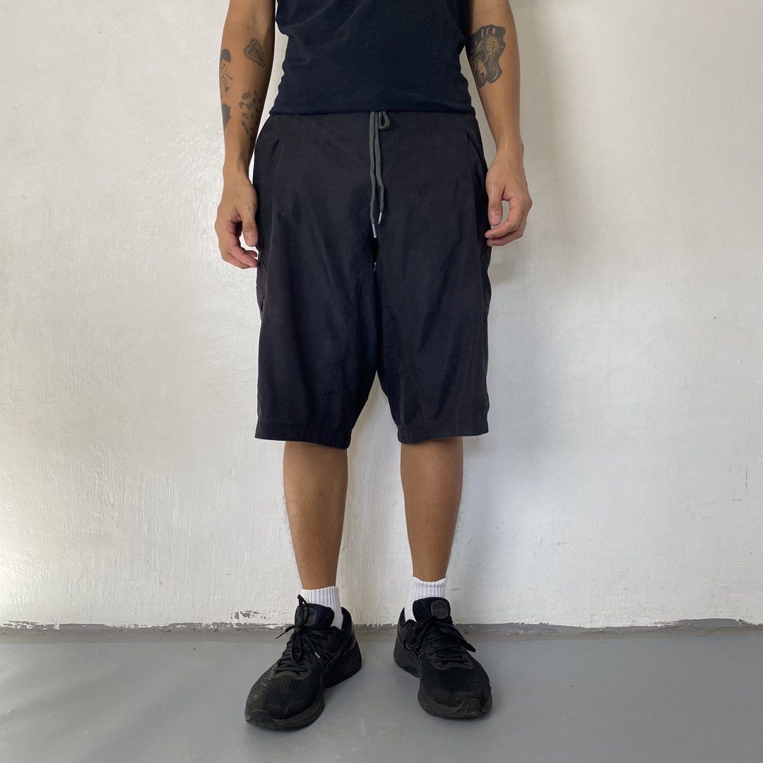 Fox Racing 🩳 | Black Racing Short (Category: Shorts) located in Bulacan. Submitted by orc.ph (Listing ID 1468153279, Image 2). Description: Fox Racing 🩳 | Black Racing Short Material Used: Polyester - Black - Drawstrings Attached - Multi Pockets - Garterized - Adjustable - inner cycling - inner padding - Front Brand Print - Casual - Racing - Streetwear - Semi Formal - Y2K -Size: M-L -Waistline: 32-34” -Length: 22” -Thighs: 11” -Leg Opening: 11”
