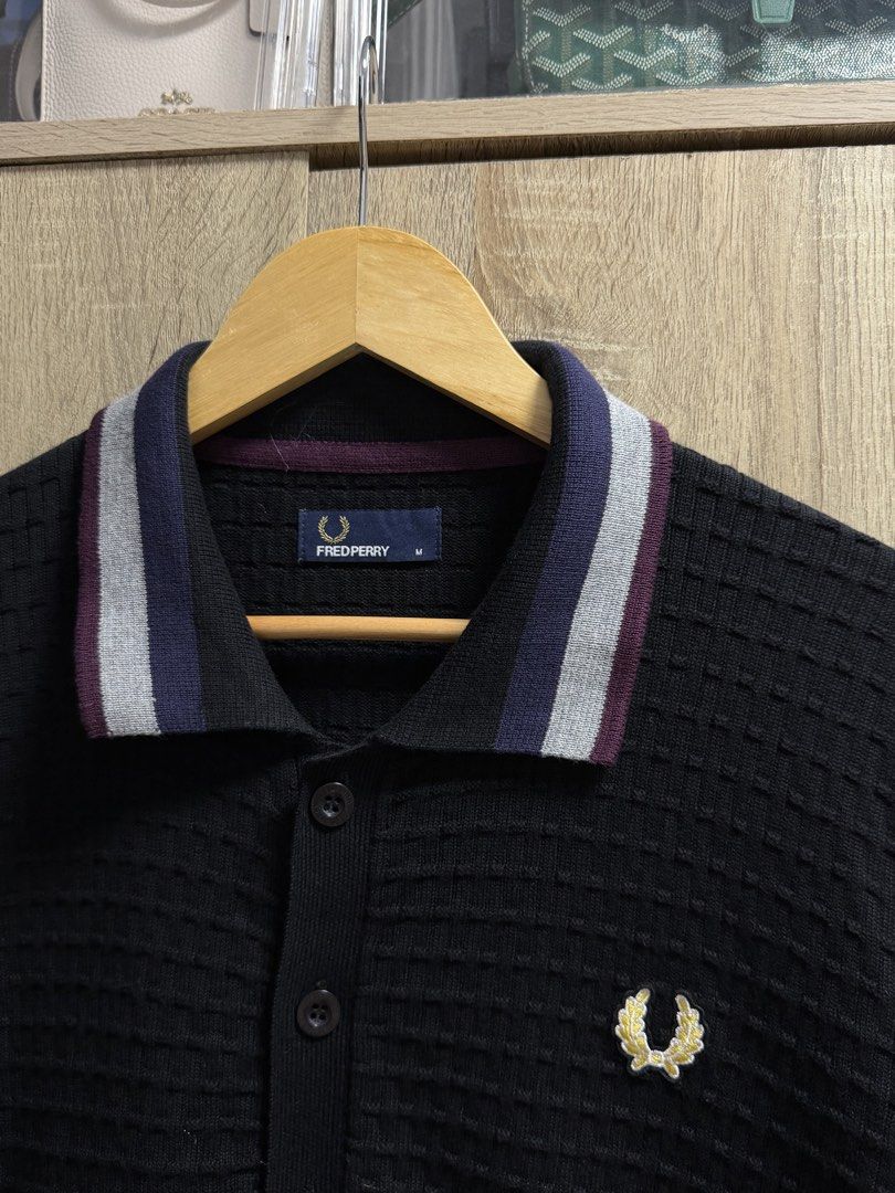 Fred Perry Cardigan (Category: Coats, Jackets and Outerwear) located in Imus. Submitted by rckrmns (Listing ID 1468259515, Image 2). Description: Fred Perry Cardigan Size M W- 20 L- 27 Good as New .