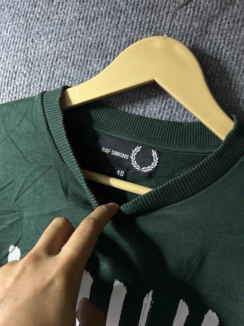 FREDPERRY / RAFF SIMONS (Category: Coats, Jackets and Outerwear) located in Manila. Submitted by cy_bakz (Listing ID 1468234785, Image 3). Description: EXELLENT NO ISSUE 26-22 .