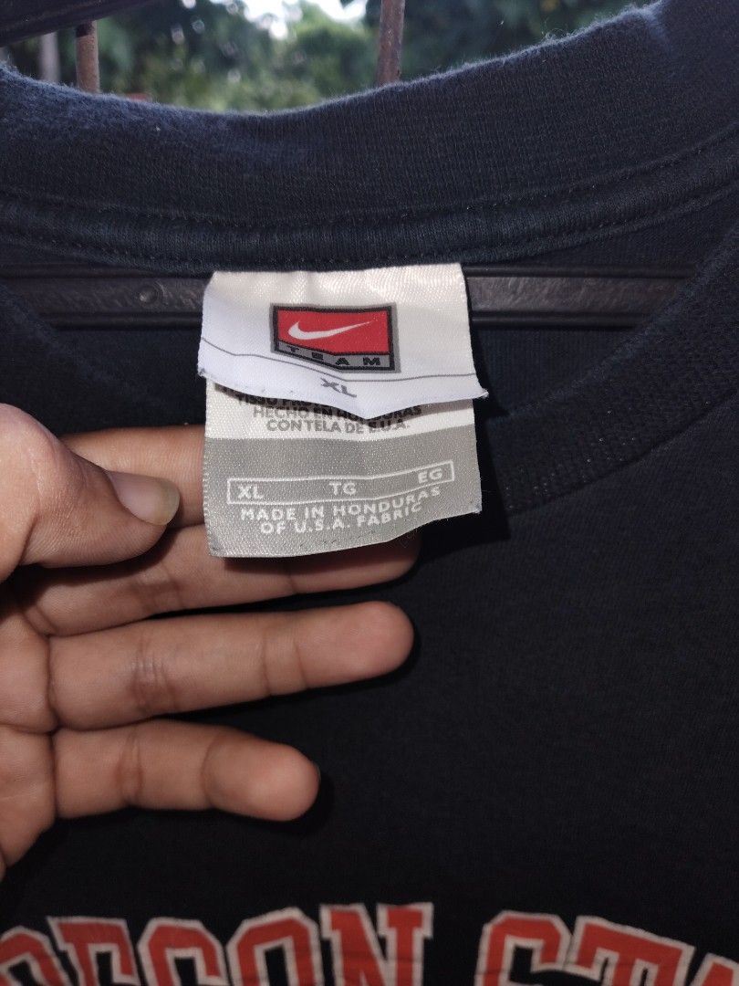FREE 1990s Nike (Category: Tshirts & Polo Shirts ) located in Manila. Submitted by arlee420 (Listing ID 1468282777, Image 1). Description: hearing offer.