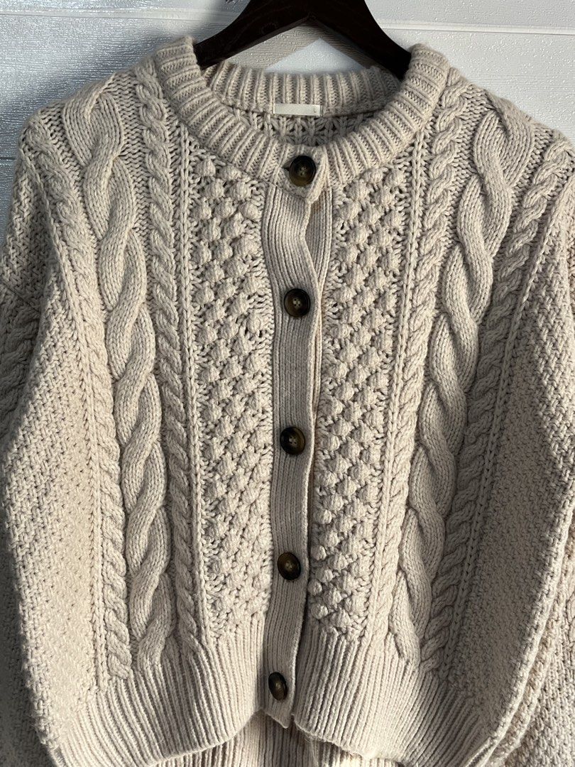 GU Cable Knit Cardigan (Category: Coats, Jackets and Outerwear) located in Baguio. Submitted by the.lostwardrobe (Listing ID 1468134647, Image 3). Description: GU CABLE KNIT CARDIGAN - L on tag (fits small to medium) - no flaws/issues - DIMES: 20L 21W - price is fixed na po Loc: Baguio City PHP 380 + shipping fee (FIXED).
