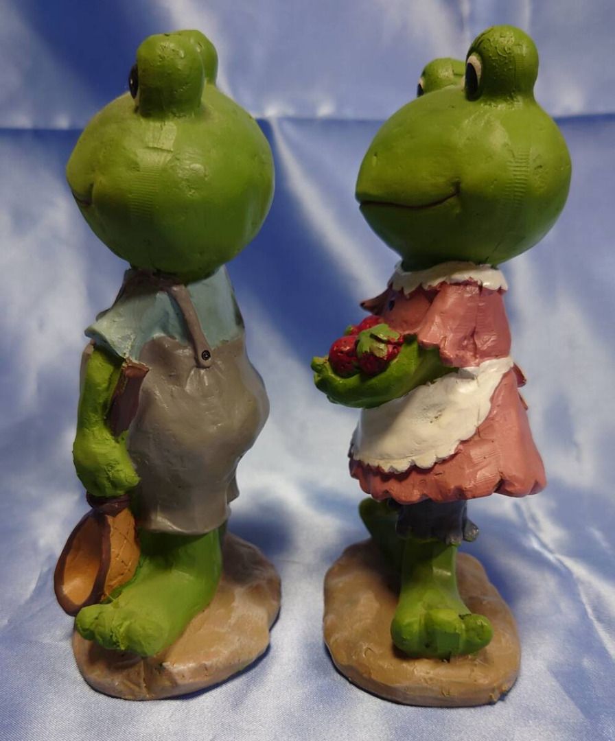 Frog Couple Figurine (Category: Kids Toys) located in Caloocan City. Submitted by letao_shopping_ph (Listing ID 1468136266, Image 3). Description: * The original box and similar packaging are not included. * Please be aware of this in advance. Dimensions Height: approx. 13.0 cm Width: approx. 7.0 cm Depth: approx. 5.0 cm Due to aging, there may be signs of wear, such as scuffs, scratches, dirt, fading, or stickiness. 🇯🇵 Interested in this item?