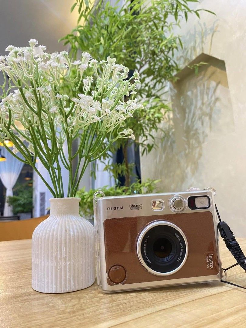 Fujifilm Instax Mini Evo Hybrid (Category: Cameras) located in Manila. Submitted by jasminjoysagun_ (Listing ID 1468188220, Image 1). Description: Complete with box, warranty docs and accessories..