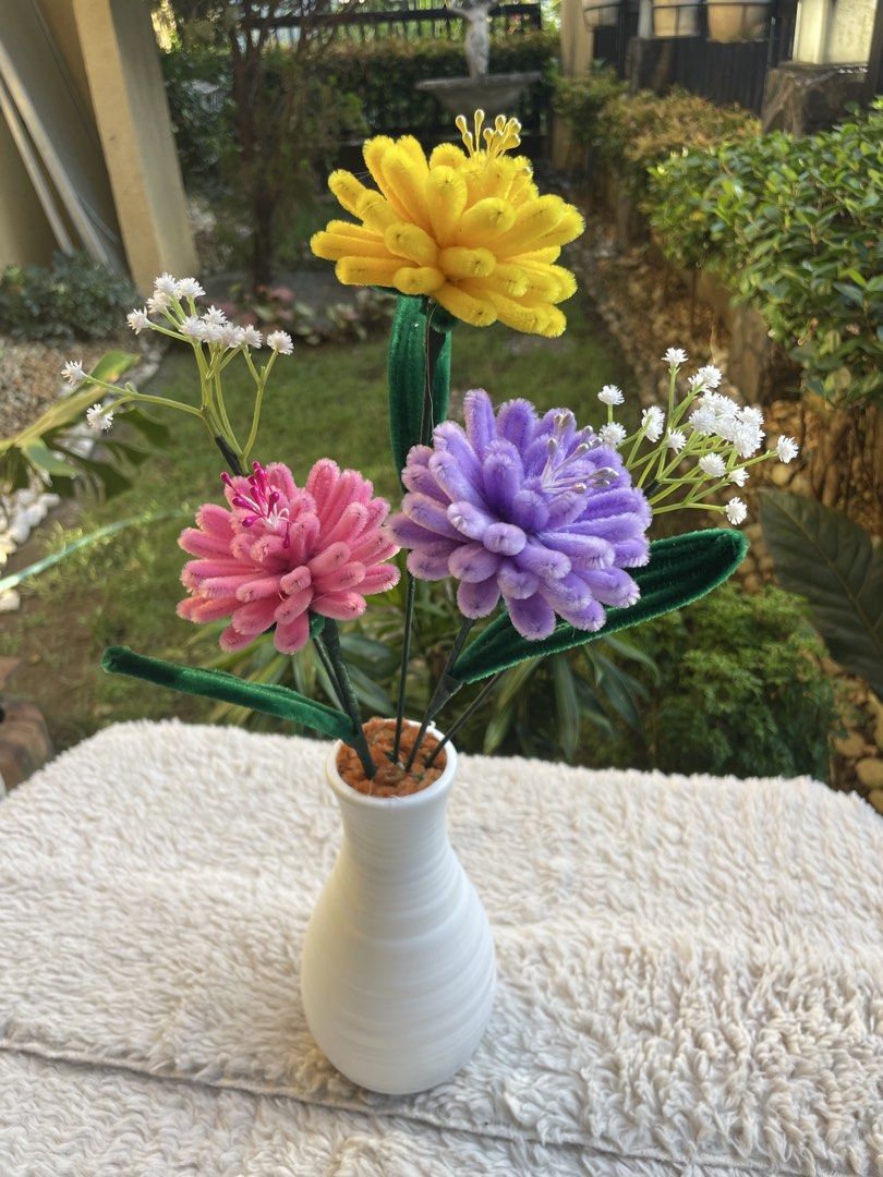 Fuzzy wire flower vase (Category: Announcements) located in Rizal. Submitted by arlynazanion16 (Listing ID 1468155271, Image 2). Description: .