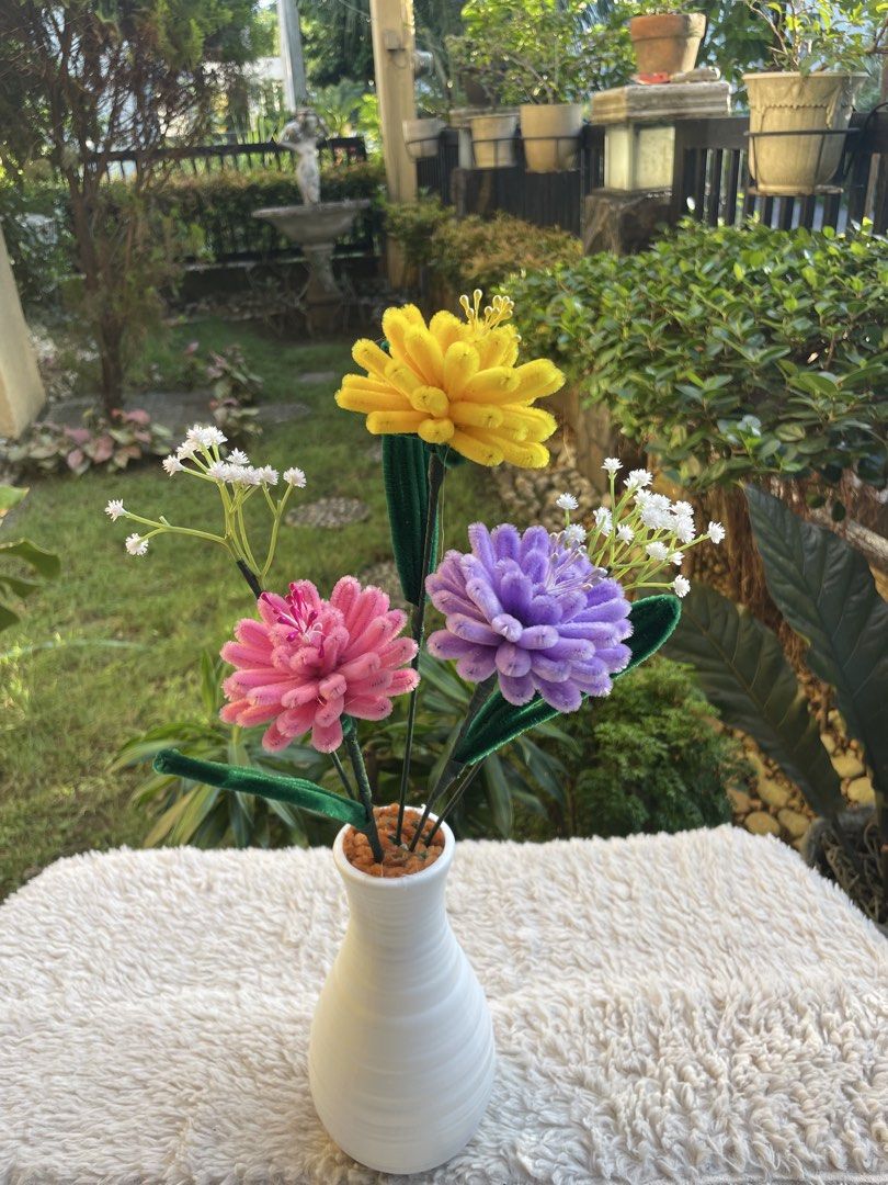 Fuzzy wire flower vase (Category: Announcements) located in Rizal. Submitted by arlynazanion16 (Listing ID 1468155271, Image 3). Description: .