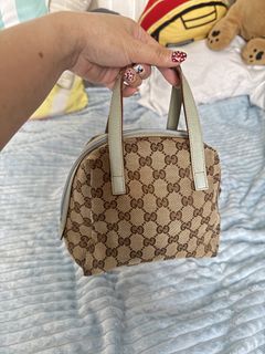 (Category: ) located in . Submitted by brandedboutique04 (Listing ID 1468110447, Image 1). Description: .