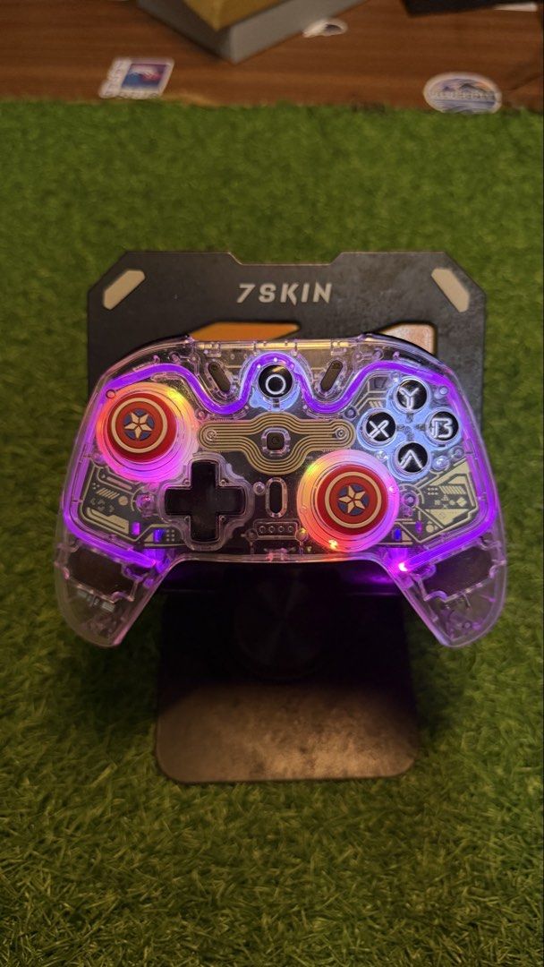 Gaming Controller (Category: Others) located in Kuala Lumpur. Submitted by aimantiz7 (Listing ID 1468282691, Image 3). Description: Start dari atas belah kiri Fantech Nova RM120 Wukong Controller RM120 Asrva RGB RM100 Asrva ap15 RM100 Asrv PC/Laptop controller + charging RM120 PS4 oem controller include holder rm40 Bawah sekali each controller GAMESIR sekali dongle and casing RM110 Cod : Shah alam Ws terus kalau nak 017-994-7682.