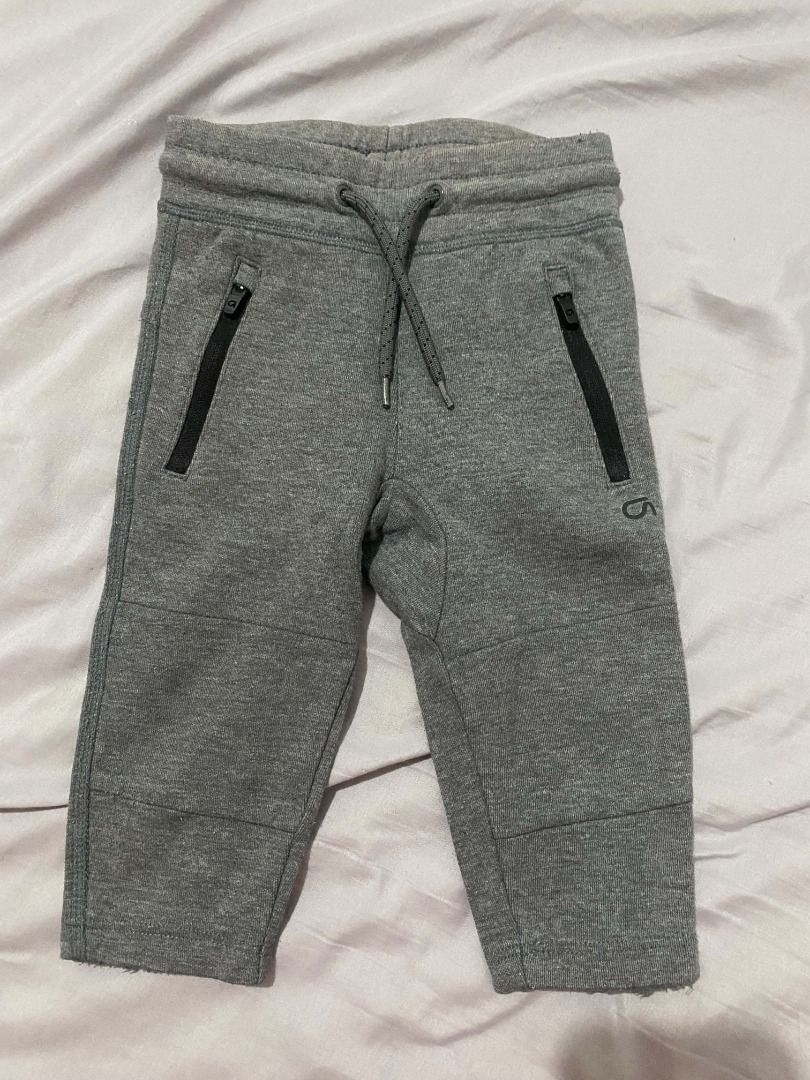 Gap 12-18 months jogger pants boy (Category: Babies & Kids Fashion) located in Mabalacat. Submitted by fromdarchive (Listing ID 1468138920, Image 1). Description: .