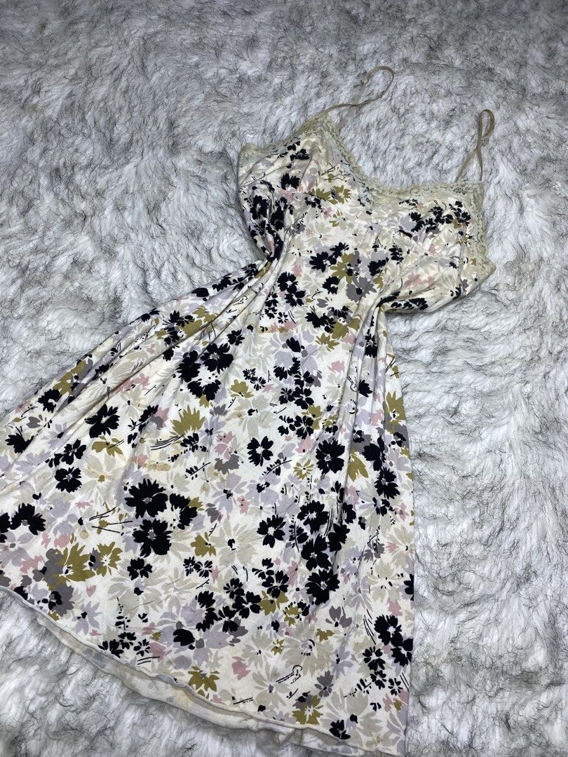 Gap (medium) (Category: Undergarments & Loungewear) located in Manila. Submitted by csjlgen (Listing ID 1468109278, Image 3). Description: .