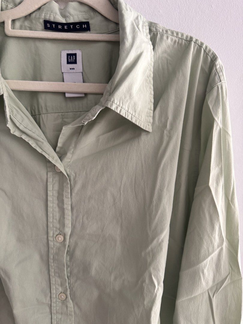 GAP XXL (Category: Longsleeves) located in Paranaque City. Submitted by simplylizzy (Listing ID 1468079367, Image 2). Description: .