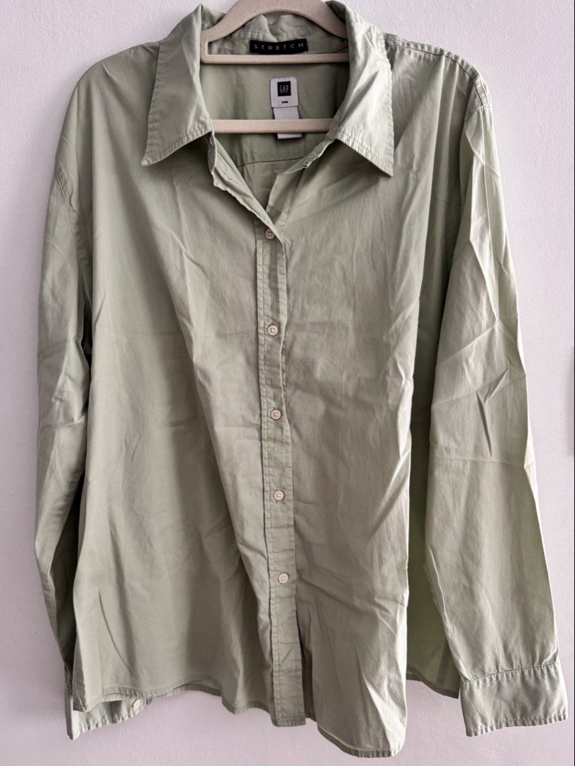 GAP XXL (Category: Longsleeves) located in Paranaque City. Submitted by simplylizzy (Listing ID 1468079367, Image 1). Description: .