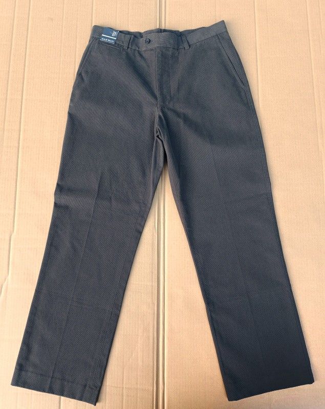 Gazman Mens Dark Gray Twill Pattern Design Pants (Category: Trousers) located in Bacoor. Submitted by nineties_kid (Listing ID 1468138992, Image 3). Description: <====• Gazman Mens Dark Gray Twill Pattern Design Pants Size: Large Waist size: 34 inches Pants length: 42.5 inches Rise: 11.5 inches Leg Opening: 11.5 Hem: 9.2 inches _________________________ -Modes Of Delivery: J&T/Lalamove/ LBC (Cash on Pick-up/COD) -Meet-up (Bacoor Cavite Area/Manda