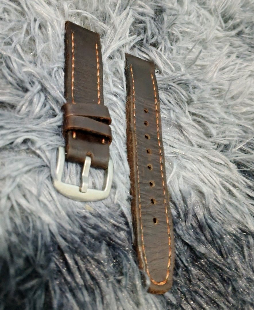 genuine leather watch bracelet (Category: Men's Watches) located in Magalang. Submitted by trendz67271 (Listing ID 1468154781, Image 1). Description: genuine leather hand crafted 22mm.